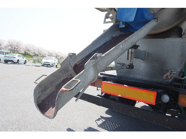 三菱ふそうファイターミキサー車（コンクリートミキサー）中型（4t）[写真08]