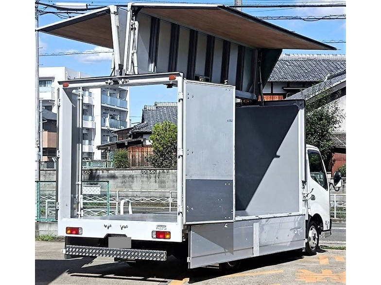 トヨタダイナアルミウイング小型（2t・3t）[写真10]