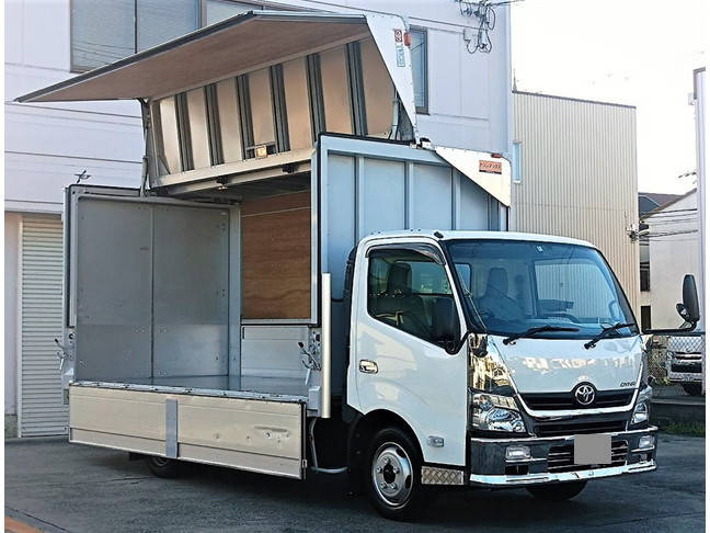 トヨタダイナアルミウイング小型（2t・3t）[写真05]