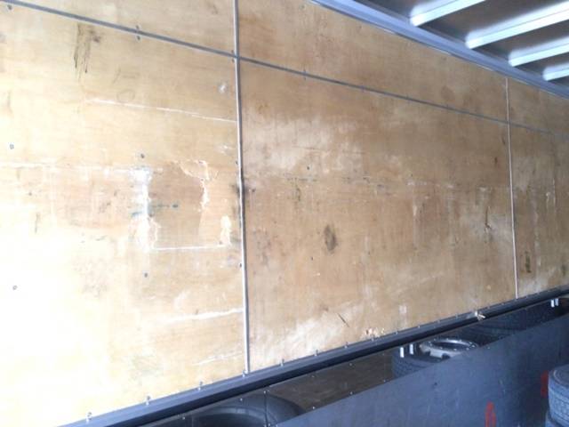 UDトラックスクオンアルミウイング大型（10t）[写真11]