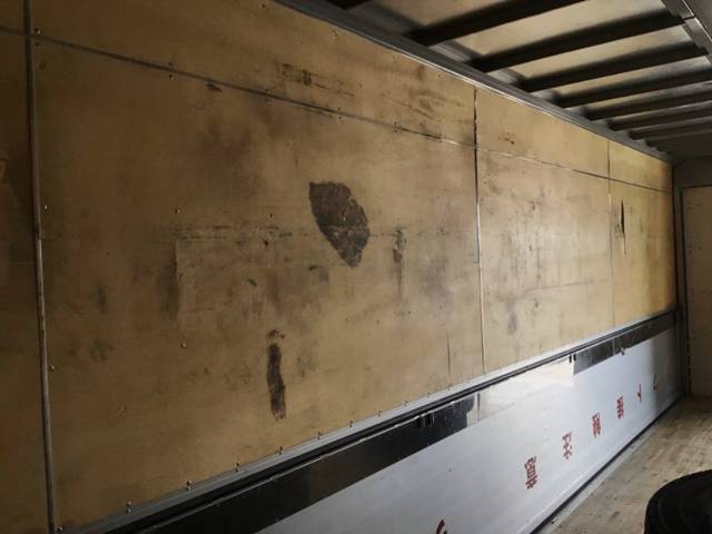 UDトラックスクオンアルミウイング大型（10t）[写真12]