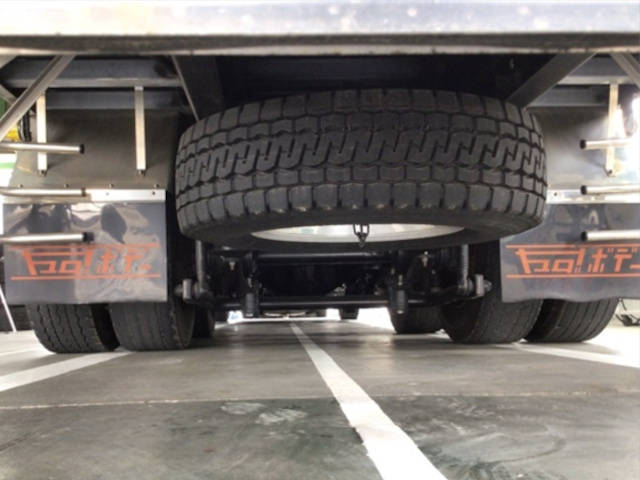 UDトラックスクオンアルミウイング大型（10t）[写真24]