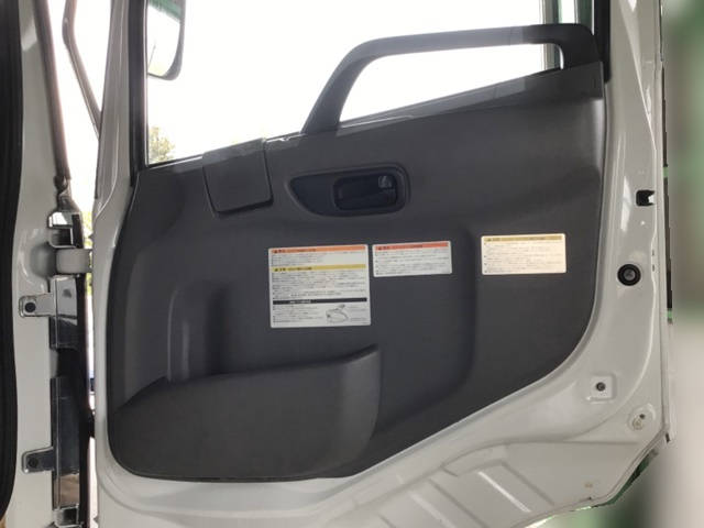 UDトラックスクオンアルミウイング大型（10t）[写真29]