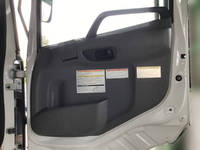 UDトラックスクオンアルミウイング大型（10t）[写真30]