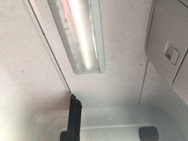 UDトラックスクオンアルミウイング大型（10t）[写真32]