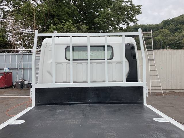 三菱ふそうキャンター平ボディ小型（2t・3t）[写真10]