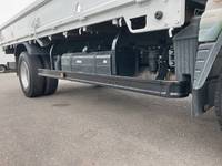 三菱ふそうキャンター平ボディ小型（2t・3t）[写真16]