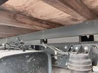 三菱ふそうキャンター平ボディ小型（2t・3t）[写真20]