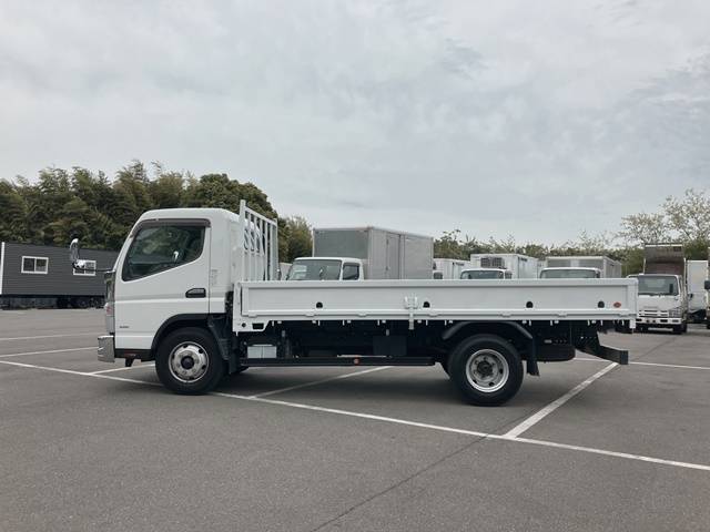 三菱ふそうキャンター平ボディ小型（2t・3t）[写真05]