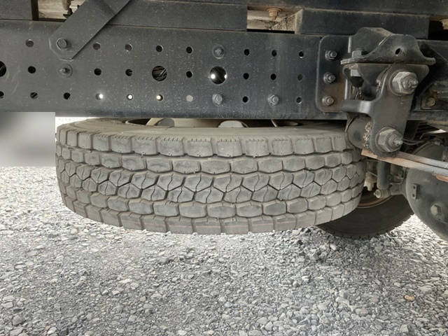 三菱ふそうキャンター平ボディ小型（2t・3t）[写真17]