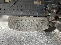 三菱ふそうキャンター平ボディ小型（2t・3t）[写真17]