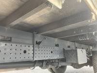 三菱ふそうキャンター平ボディ小型（2t・3t）[写真18]