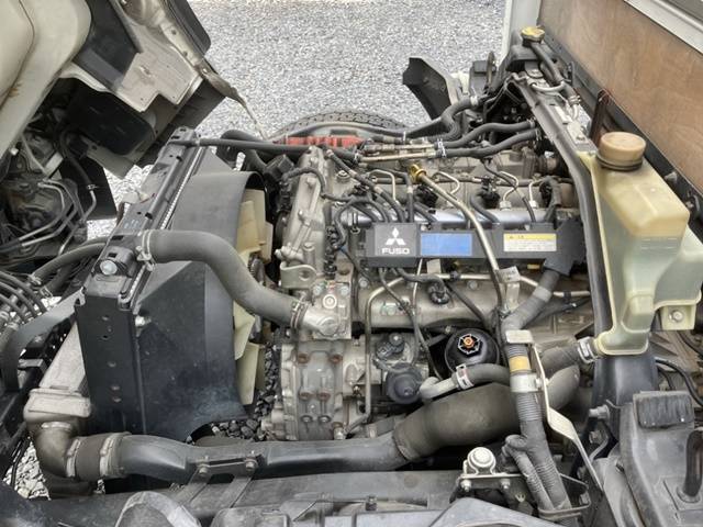 三菱ふそうキャンター平ボディ小型（2t・3t）[写真22]