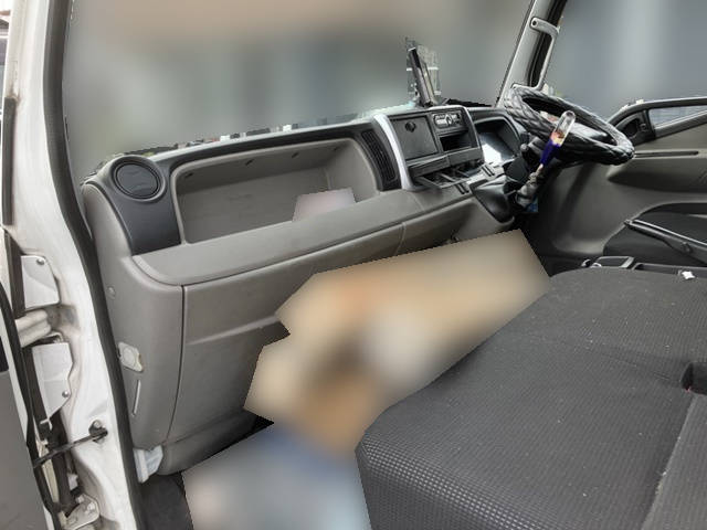 三菱ふそうキャンター平ボディ小型（2t・3t）[写真26]