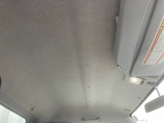 三菱ふそうキャンター平ボディ小型（2t・3t）[写真30]