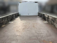 三菱ふそうキャンター平ボディ小型（2t・3t）[写真08]