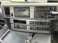 日野プロフィアトレーラーヘッド（トラクターヘッド）大型（10t）[写真14]