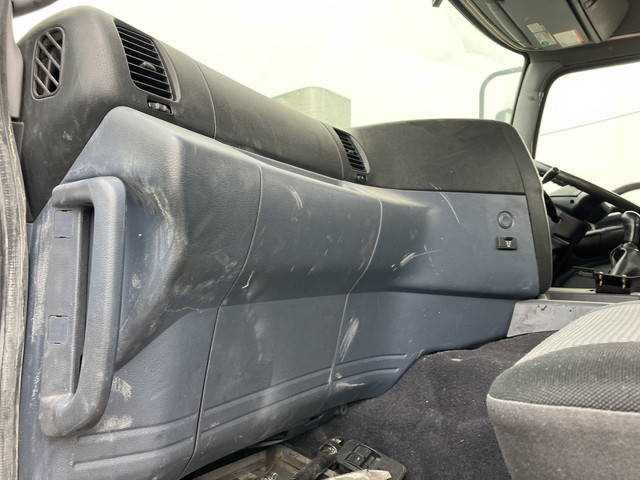 日野プロフィアトレーラーヘッド（トラクターヘッド）大型（10t）[写真20]