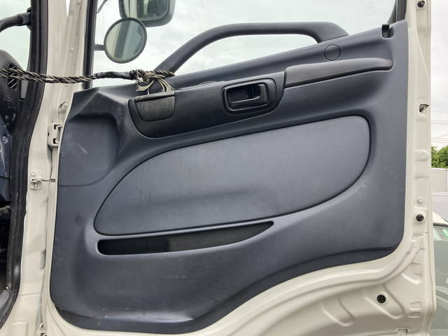 日野プロフィアトレーラーヘッド（トラクターヘッド）大型（10t）[写真06]