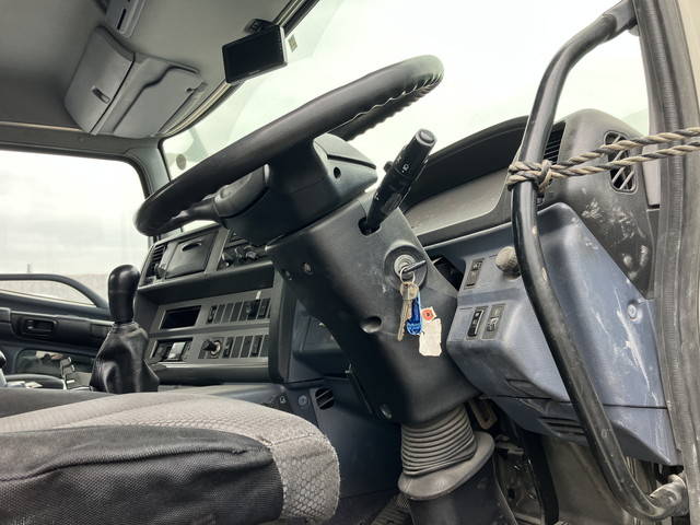 日野プロフィアトレーラーヘッド（トラクターヘッド）大型（10t）[写真07]
