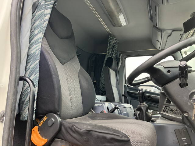 日野プロフィアトレーラーヘッド（トラクターヘッド）大型（10t）[写真08]