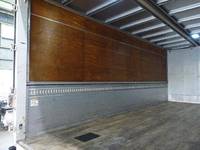 いすゞフォワードアルミウイング中型（4t）[写真09]