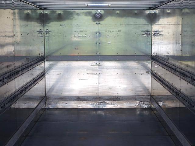 三菱ふそうファイターアルミバン中型（4t）[写真11]