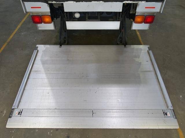 三菱ふそうファイターアルミバン中型（4t）[写真13]