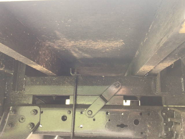 三菱ふそうキャンター平ボディ小型（2t・3t）[写真16]