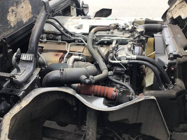 三菱ふそうキャンター平ボディ小型（2t・3t）[写真20]