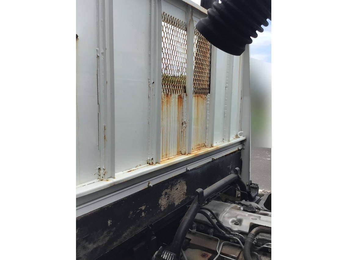 三菱ふそうキャンター平ボディ小型（2t・3t）[写真26]