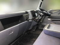 三菱ふそうキャンター平ボディ小型（2t・3t）[写真27]