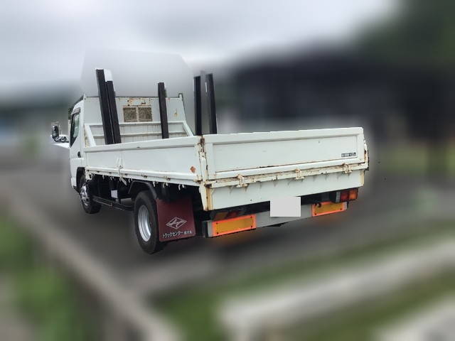 三菱ふそうキャンター平ボディ小型（2t・3t）[写真04]