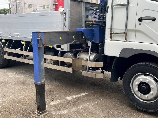 三菱ふそうファイタークレーン4段増トン（6t・8t）[写真15]