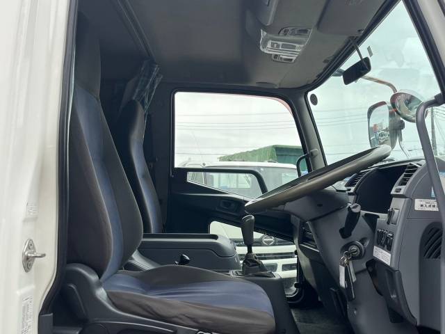 三菱ふそうファイタークレーン4段増トン（6t・8t）[写真23]