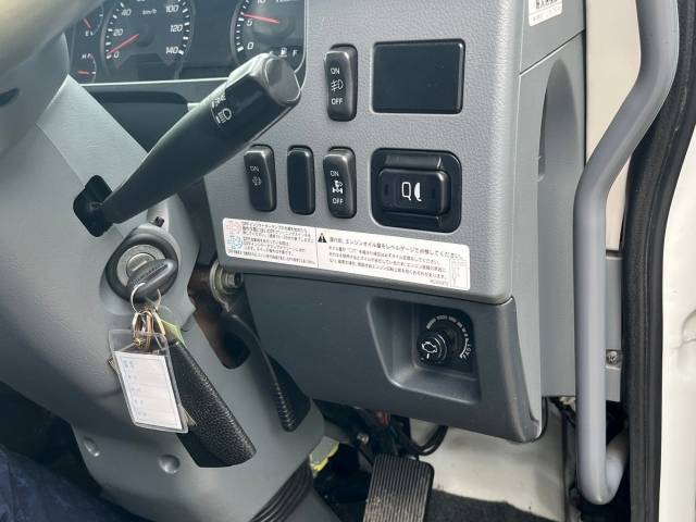 三菱ふそうファイタークレーン4段増トン（6t・8t）[写真26]