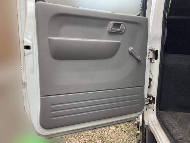 三菱ふそうキャンターダブルキャブ（Wキャブ）小型（2t・3t）[写真25]