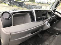 三菱ふそうキャンター平ボディ小型（2t・3t）[写真29]