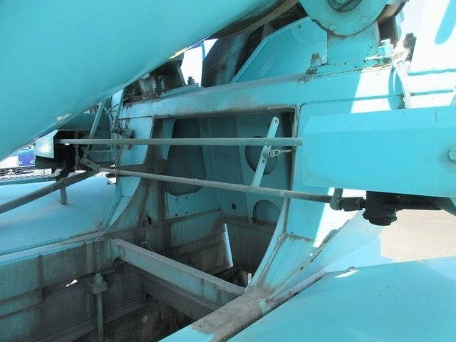 日野レンジャーミキサー車（コンクリートミキサー）増トン（6t・8t）[写真12]