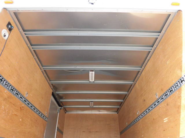いすゞエルフアルミバン小型（2t・3t）[写真14]