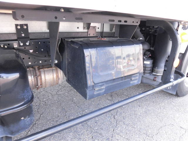 いすゞエルフアルミバン小型（2t・3t）[写真20]