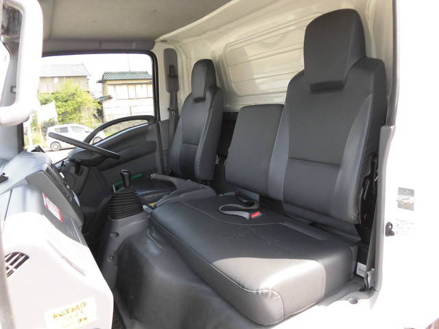 いすゞエルフアルミバン小型（2t・3t）[写真35]