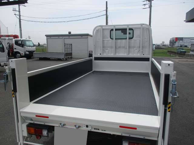 トヨタダイナ平ボディ小型（2t・3t）[写真10]