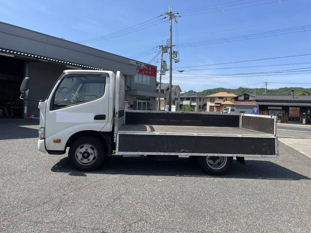 日野デュトロ平ボディ小型（2t・3t）[写真12]