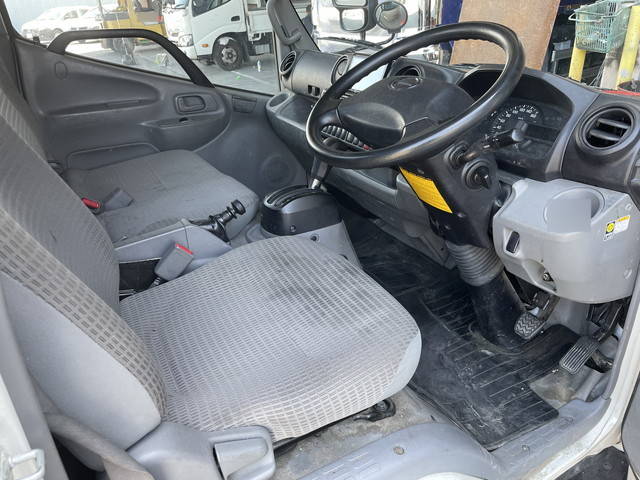 日野デュトロ平ボディ小型（2t・3t）[写真31]