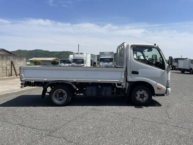 日野デュトロ平ボディ小型（2t・3t）[写真06]