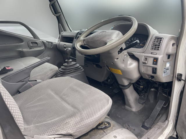 トヨタダイナ幌ウイング小型（2t・3t）[写真31]