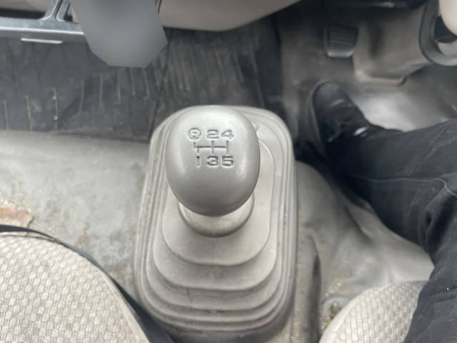 トヨタダイナ幌ウイング小型（2t・3t）[写真32]