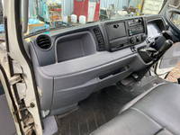 三菱ふそうキャンターアルミバン小型（2t・3t）[写真31]