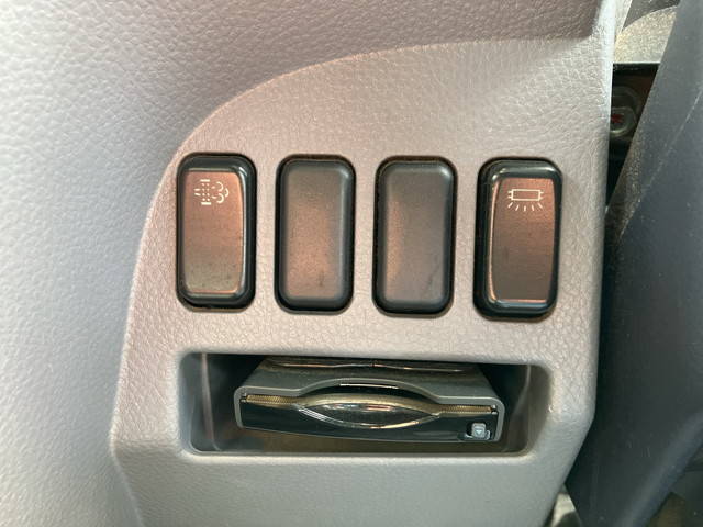 三菱ふそうキャンターアルミバン小型（2t・3t）[写真37]